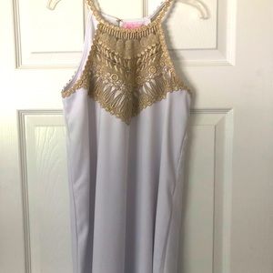 Lilly Pulitzer white and gold dress. So elegant 🤩